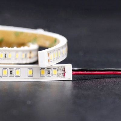 120LEDs 6500K 8mm 防水 IP67 切断板 SMD2835 CRI Ra 70 と LED ストライプライト