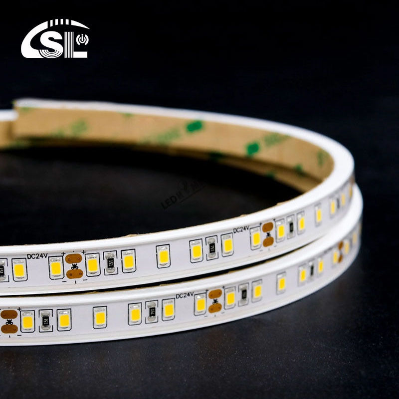120LEDs 6500K 8mm 防水 IP67 切断板 SMD2835 CRI Ra 70 と LED ストライプライト