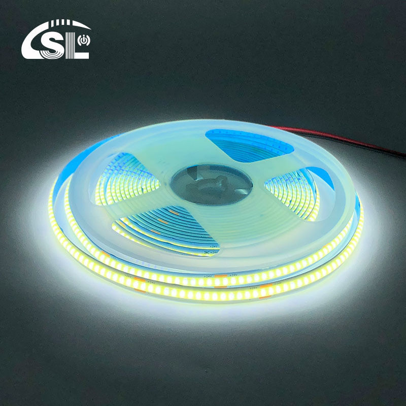 CE RoHs 3 IP20 8mm 12V 24V 320Leds 6500K ホワイトライト 柔軟なCOB LEDストライプライト